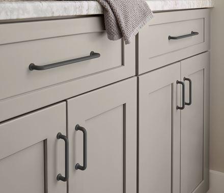Amerock Cabinet Pull Matte Black 3-3/4 inch (96 mm) Center-to-Center Factor 1 Pack Drawer Pull Cabinet Handle Cabinet Hardware