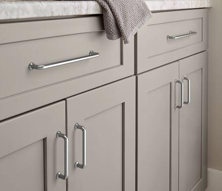 Amerock Cabinet Pull Polished Chrome 3-3/4 inch (96 mm) Center-to-Center Factor 1 Pack Drawer Pull Cabinet Handle Cabinet Hardware