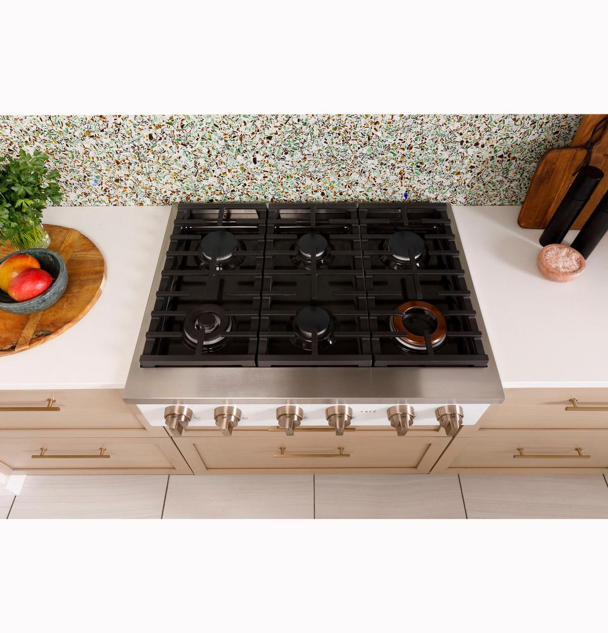 Café 36" Commercial-style Gas Rangetop With 6 Burners (NATURA... CGU366P3TD1