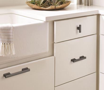 Amerock Cabinet Pull Matte Black 5-1/16 inch (128 mm) Center-to-Center Status 1 Pack Drawer Pull Cabinet Handle Cabinet Hardware