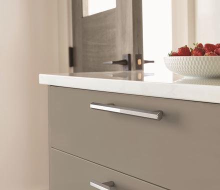 Amerock Cabinet Pull Polished Chrome 5-1/16 inch (128 mm) Center-to-Center Caliber 1 Pack Drawer Pull Cabinet Handle Cabinet Hardware