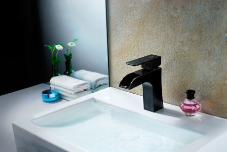 ANZZI L-AZ019ORB Forza Series Single Hole Single-Handle Low-Arc Bathroom Faucet in Oil Rubbed Bronze