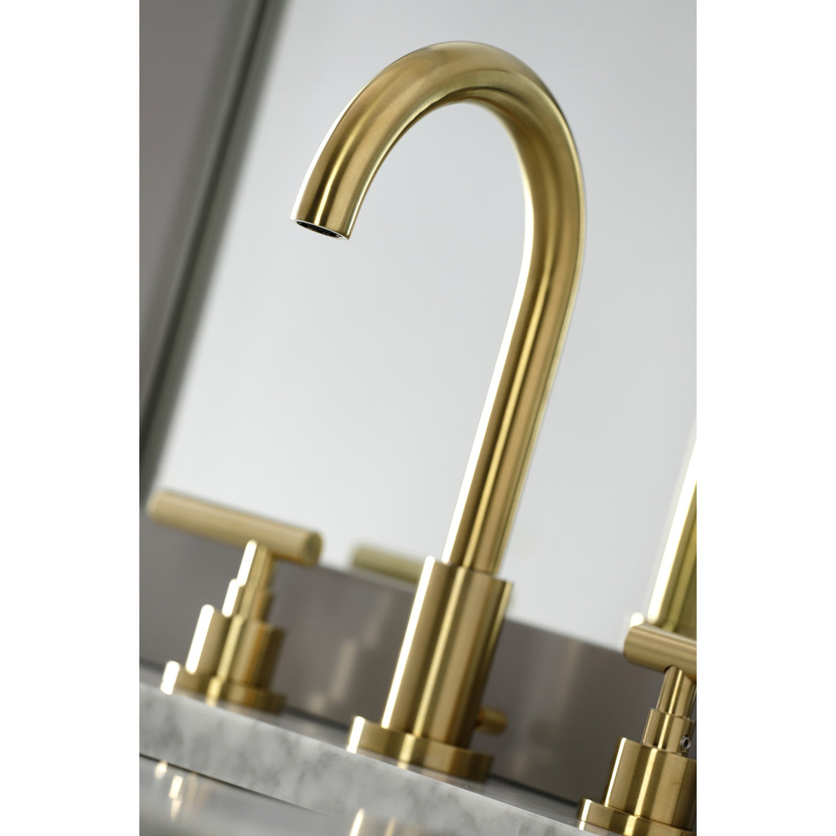 Kingston Brass FSC8923CML Manhattan Widespread Bathroom Faucet with Brass Pop-Up, Brushed Brass