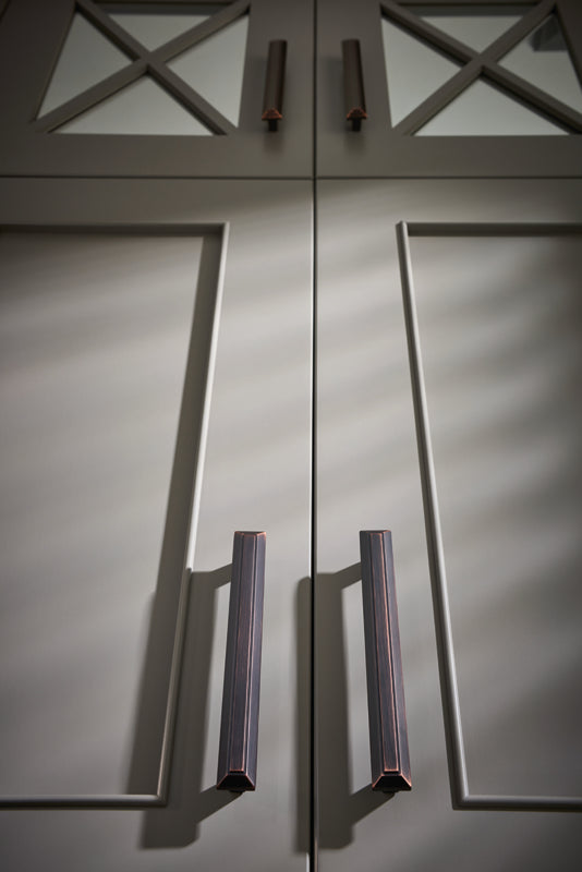 Atlas Homewares Trocadero Pull 7 1/2 Inch (c-c) Brushed Nickel