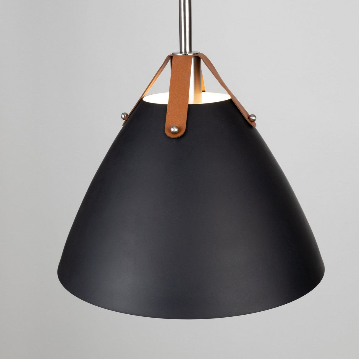 Tote Floor Lamp