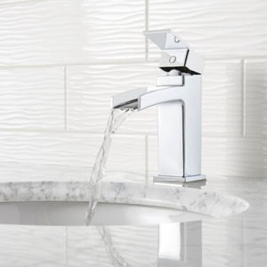 Pfister Polished Chrome Kenzo Single Control, Centerset Bath Faucet LG42-DF0C