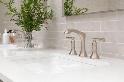 Pfister Brushed Nickel 2-handle 8" Widespread Bathroom Faucet LG49-RH3K