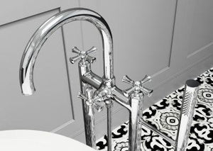 Pfister Polished Chrome Tisbury Free Standing Tub Filler LG6-1TBC