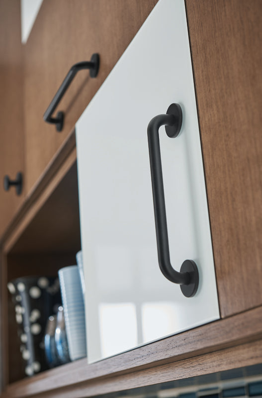 Atlas Homewares Dot Pull 7 9/16 Inch (c-c) Matte Black