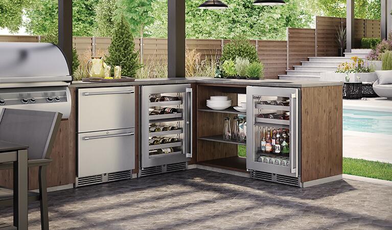 Perlick Signature Series 24-Inch Outdoor 5 cu. ft. Capacity Built-In Glass Door Beverage Center with 5 cu. ft. Capacity in Stainless Steel with Glass Door (HP24CO-4-3L & HP24CO-4-3R)