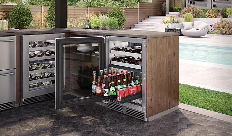 Perlick Signature Series 24-Inch Outdoor 5 cu. ft. Capacity Built-In Glass Door Beverage Center with 5 cu. ft. Capacity in Stainless Steel with Glass Door (HP24CO-4-3L & HP24CO-4-3R)