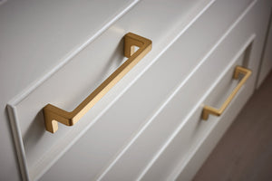 Atlas Homewares Logan Pull 7 9/16 Inch (c-c) Brushed Nickel