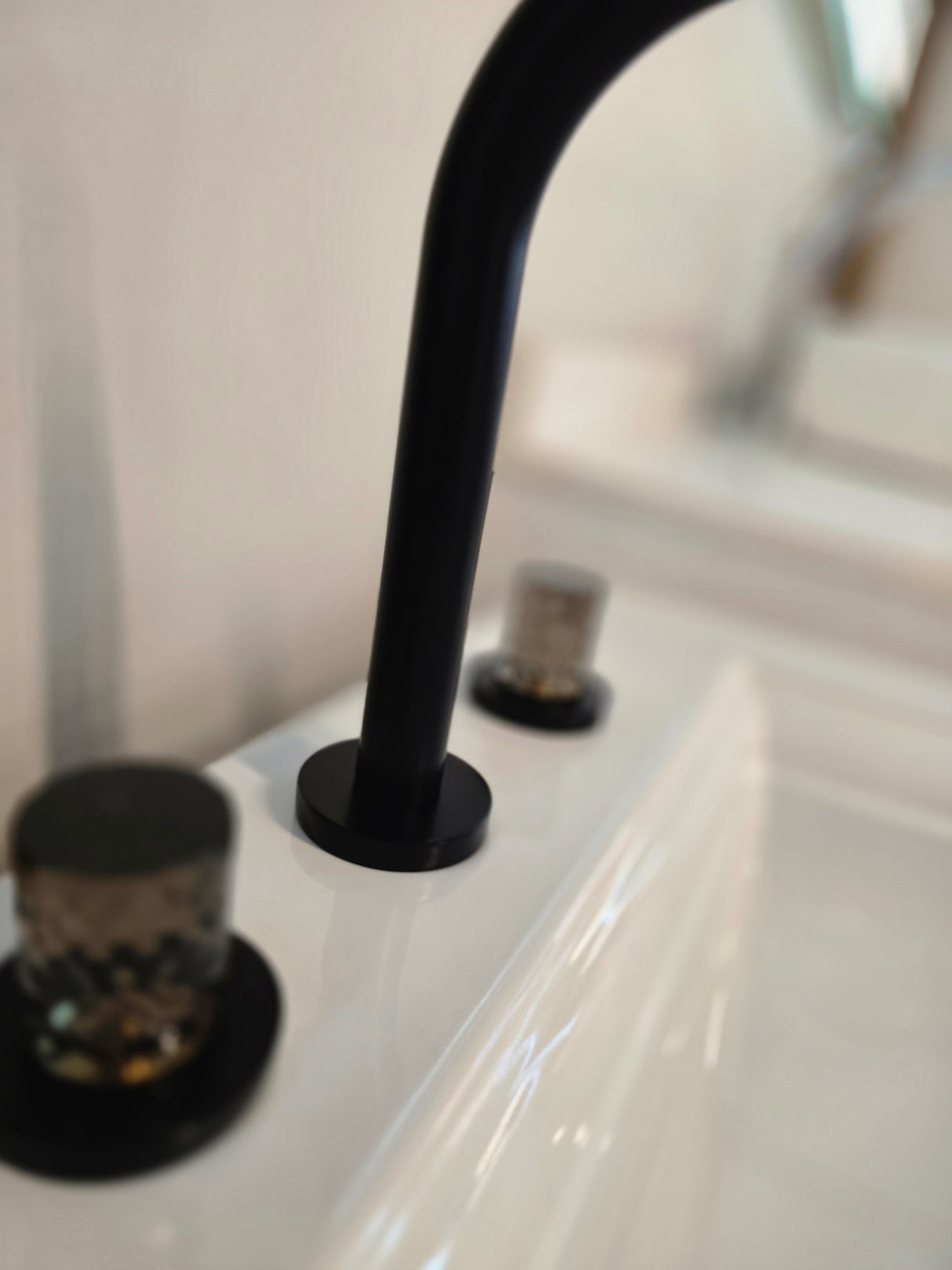 21" Framingham Vanity Set with Faucet and a Kohler Vitreous China Top
