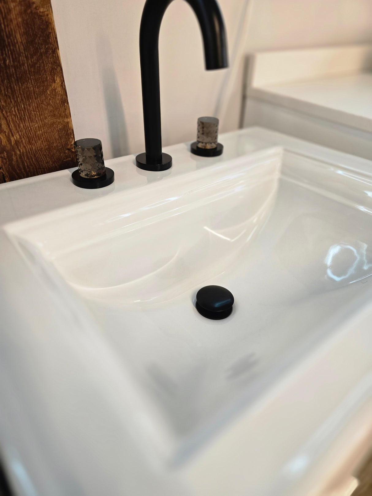 21" Framingham Vanity Set with Faucet and a Kohler Vitreous China Top