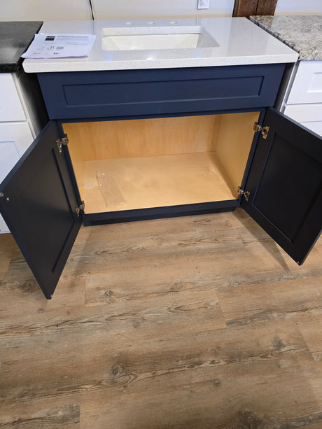 36" Navy Shaker Bathroom Vanity Set with White Quartz Top