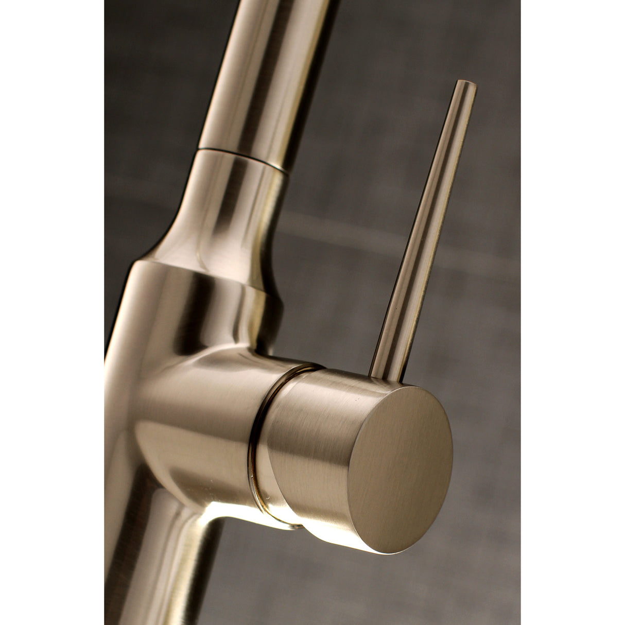 Gourmetier LS2728NYL New York Single-Handle Pull-Down Kitchen Faucet, Brushed Nickel