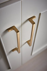 Atlas Homewares Logan Pull 6 5/16 Inch (c-c) Warm Brass