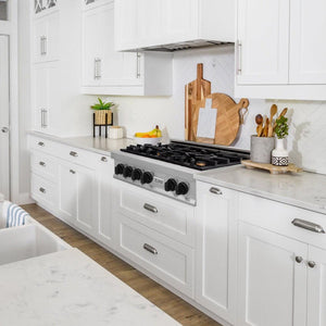 ZLINE Autograph Edition 30 in. Porcelain Rangetop with 4 Gas Burners in Stainless Steel and Matte Black Accents (RTZ-30-MB)